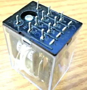 Kr-6030 Acoustic Image 9058676 Vintage Kenwood Receiver Speakers Protection Relay