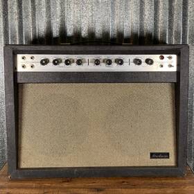 Airline 62-9015a 20 Watt 2x12 Inch Two Channel All Tube Guitar Amplifier Combo