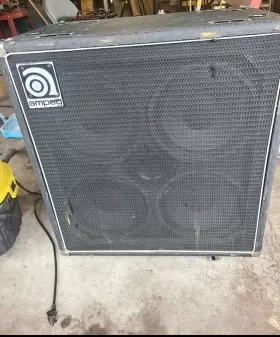 4x10he Ampeg Svt