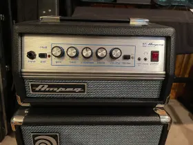 Ampeg 614252308939 Micro Vr 200-watt Solid State Bass Head - Excellent