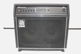 B328 Ampeg Combo Bass Guitar Amplifier