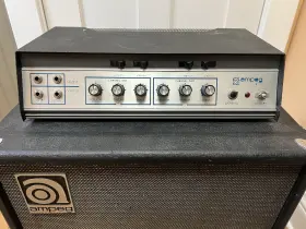 Bt-15 Ampeg 1969 Portaflex - 50 Watts 1x15 Bass Combo Fliptop Solid State