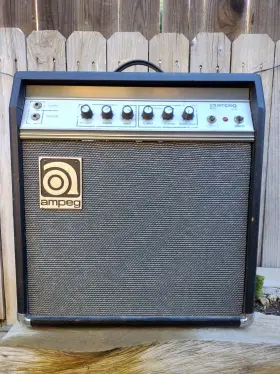 Gu-12 Ampeg 1970 Vintage 15 Watt 1x12 Guitar Amplifier