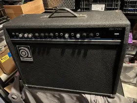 Ss-70c Ampeg Combo 2-10 Inch Amp With Chorus 2 Channels