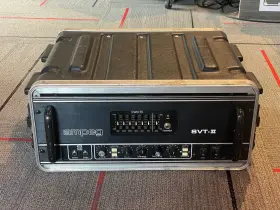 Svtii-0204-u Ampeg Vintage Svt-ii 300-watt Tube Bass Head In Rack Case