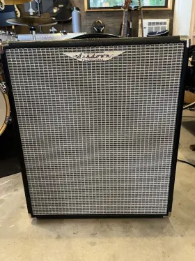 Studio15-u Ashdown Engineering Studio 15 Super Lightweight Bass Combo Amplifier 300-watt 1x15 Inch