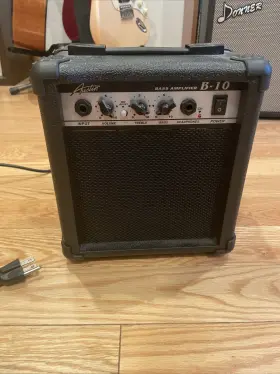 Au-b10 Austin B-10 Bass Guitar Amplifier - Good Condition