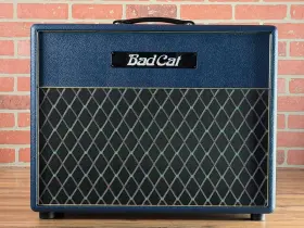 Bad Cat 850067710219 Black Custom 1x12 Inch 60-watt Extension Electric Guitar Cab - Na