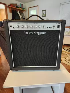 000-e9k02-00010 Behringer Ha-40r-ul 1x10-inch 40-watt Combo Amp Black