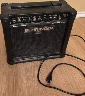 Ht108 Behringer Ultratone 15w Solid State 2-channel Keyboard Combo Amp