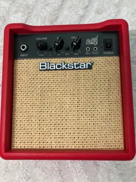 Debut10e Blackstar Debut 10e Special Edition Red 10 Watt Amplifier With Built-in Delay