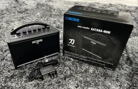 Psa-120s Boss 957054511296 Katana-mini Portable Guitar Amp 7 Watt Includes Power Adapter
