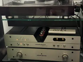 17ls Conrad Johnson Premier Tube Preamplifier