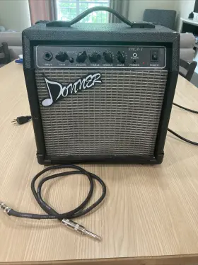 Donnerdea-1 Donner Guitar Amplifier Used Black 10w Works Great