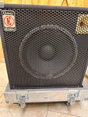 D115xlt Eden 8 Ohm 1-15 Inch Bass Guitar Cabinet 400 Watts With Tweeter Road Case