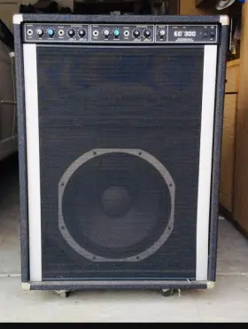 Ed-300 Electro-voice Ed 300 Combo Solid State Guitar Amplifier 300w Electric Bass