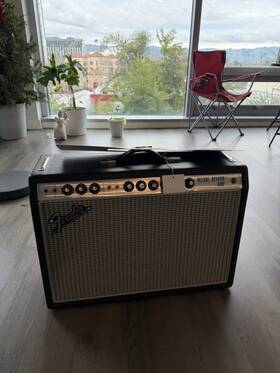 Fender 0810503 68 Deluxe Reverb Amp 22 Watt Open Box Local Pickup
