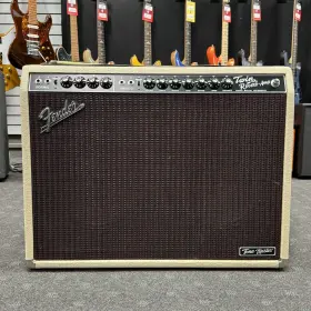 Fender 082014082014 Tone Master Twin Reverb 2-channel 85-watt 2x12 Inch Digital Guitar Combo