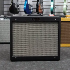 Fender 120636120605 Blues Junior Iv 1 X 12-inch 15-watt Tube Combo Amp - Black Used