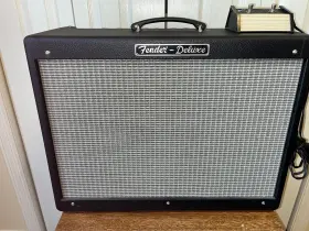 21-3202 Fender Hot Rod Deluxe 40w Electric Guitar Amplifier - Black With Footswitch And Cove