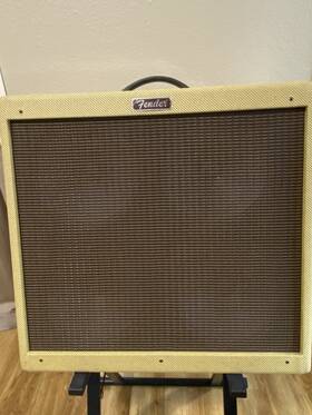 Fender 2232100000 4x10 Blues Deville 60 Watt Guitar Amp