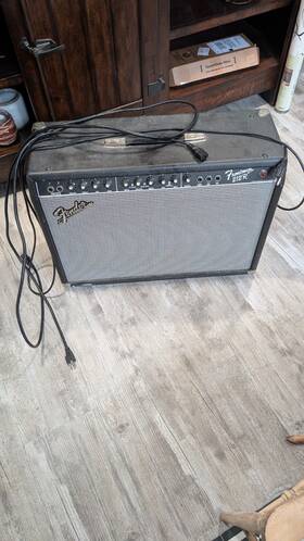 Fender 2316500010 Frontman 212r Combo Guitar Amplifier Two-channel 100w