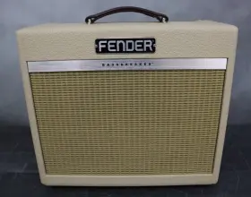 Fender 602003608322 Bassbreaker 15 Combo Tube Amplifier For Guitar