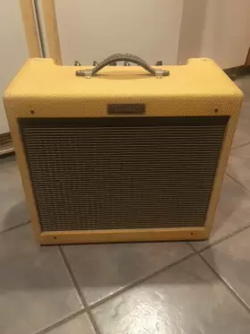 Fender 717669197308 Blues Junior Guitar Combo Amplifier - Lacquered Tweed