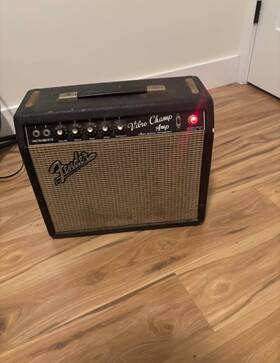Fender 717669568818 1966 Vibro Champ Guitar Amp