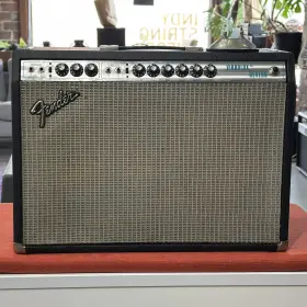 75vibro Fender 1975 Silverface Vibrolux Reverb 2x10 Inch 40-watt Tube Combo