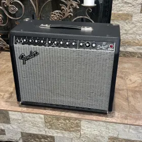 Auxfe90dsp Fender Deluxe 90 Dsp 2-channel 90-watt Solid State Guitar Amplifier