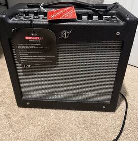 Fender Cgp118018212 Mustang I V.2 Combo Modeling Guitar Amplifier 20w For Practice