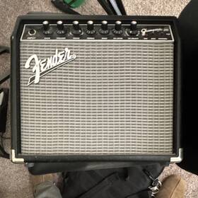 Fender Cgph16002559 Champion 20 Combo Solid State Guitar Amplifier 20w Electric Practice