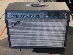 Cybertwin-1203-u Fender 2001 Cybertwin Digital Guitar Amplifier 2x65 Watts 2x12 Inch