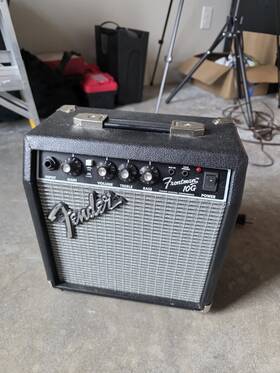 Fender Icft23612750 Frontman 10g Solid State Combo 28w 1 Channel Electric Guitar Practice Amp