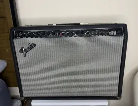 M721480 Fender Ultimate Chorus Pr 204 Combo Guitar Amp Dual Speakers 2 Channels