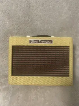 Pb1025708 Fender Mini Twin-amp 9v Portable Guitar Amp Tweed Beige
