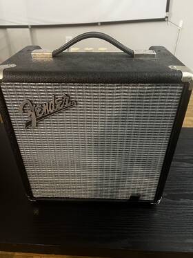 Fender Pr-2460 Rumble 15 Bass Combo Amplifier Solid State 15w 1 Speaker Practice