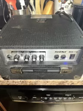 M2a-110 First Act Electric Guitar Amp Amplifier Portable 26 Watts 100% Working