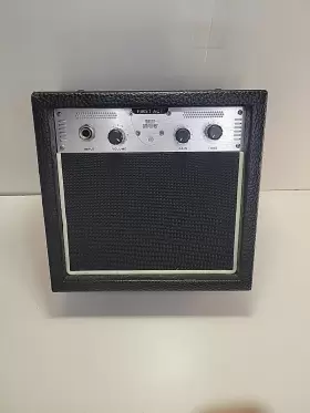 Ma007 First Act Guitar Amplifier Working