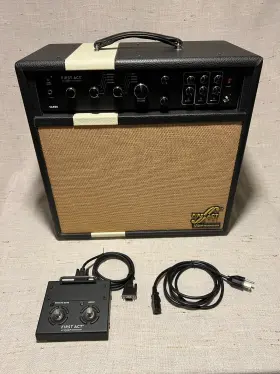 Va850 First Act Guitar Amp With Modeling Reverb Echo Tremolo Foot Switch
