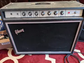 G-100a Gibson Guitar Amplifier. Twin 12 Inch Speakers. Vintage 70 S. Serial # 51660
