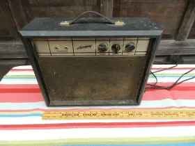 4080-w Harmony Vintage Guitar Amp Amplifier Model Made In Usa With Tremolo Tested