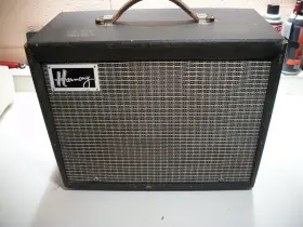 H303b Harmony 1960s Amp