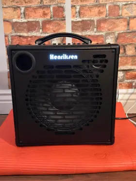 Shen424507 Henriksen The Bud Ten Combo 300w Solid State Guitar Amp For Electric/acoustic