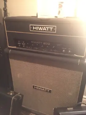 Dr-201 Hiwatt Vintage 70 S 200 Watt Guitar And Bass Amp With 90 4x12 Cabnet