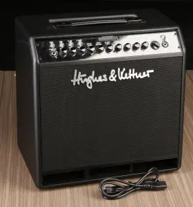 200w Hughes & Kettner 039373022698 And Black Spirit 200 1x12 Inch Combo Amp - Minor Cosmetic Issues