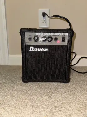 Ibz1g Ibanez Portable Guitar/bass Amplifier 16w Black Mint Cond