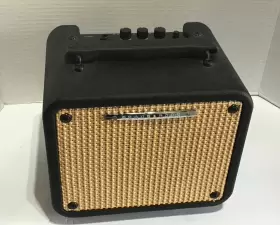 T15-h Ibanez Troubadour Acoustic Guitar Amp - 17 Watts With Chorus