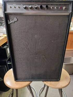 Lafayette/univox U255r Xlt. 1971 2x15 Tube Combo Amp /rev Trem/complete Serviced